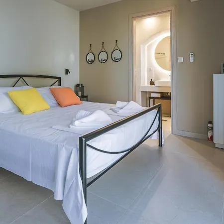 Electra Beachfront Suites, Apart-hotel Néa Iráklia
