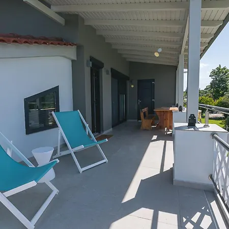 Apart-hotel Electra Beachfront Suites,