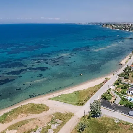 Apart-hotel Electra Beachfront Suites,