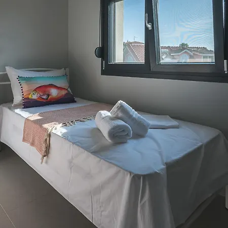 Electra Beachfront Suites, Néa Iráklia