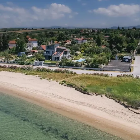 Apart-hotel Electra Beachfront Suites,