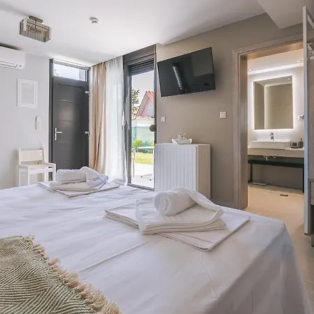 Electra Beachfront Suites, Néa Iráklia