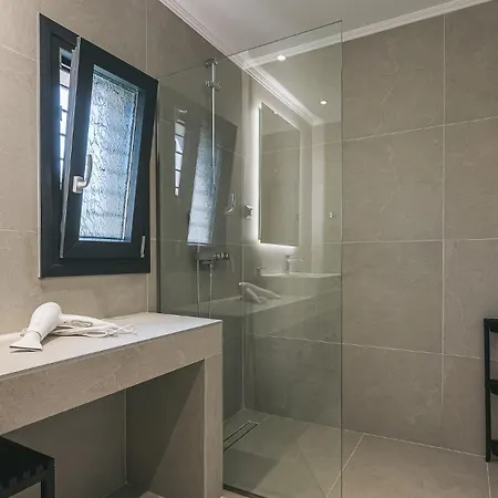 Aparthotel Electra Beachfront Suites, 3*