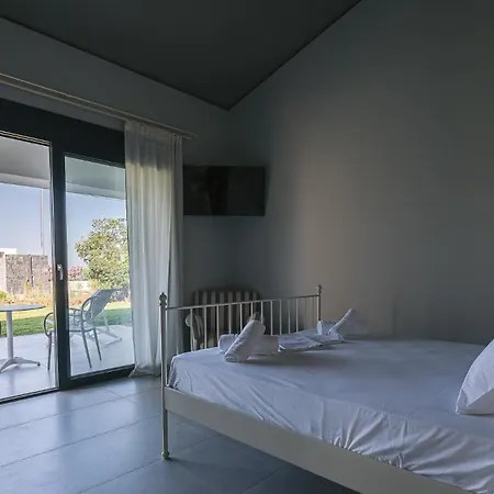 Electra Beachfront Suites, Apart-hotel *
