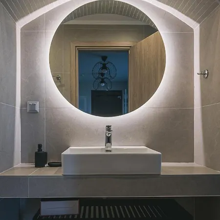 Electra Beachfront Suites, Aparthotel