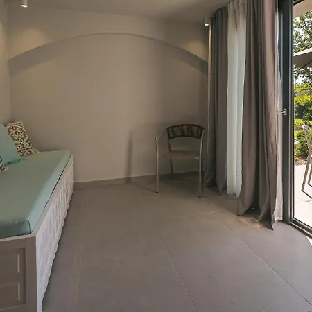 Electra Beachfront Suites, Apart-hotel *