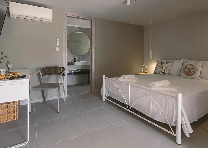 Electra Beachfront Suites, Aparthotel