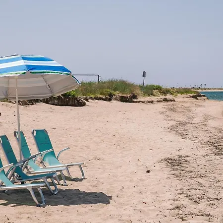 Electra Beachfront Suites, * 네아 이라클리아