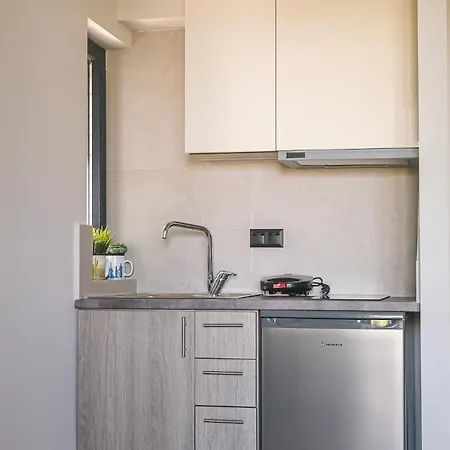 Electra Beachfront Suites, 3*