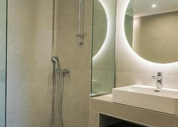 Electra Beachfront Suites, Lejlighedshotel