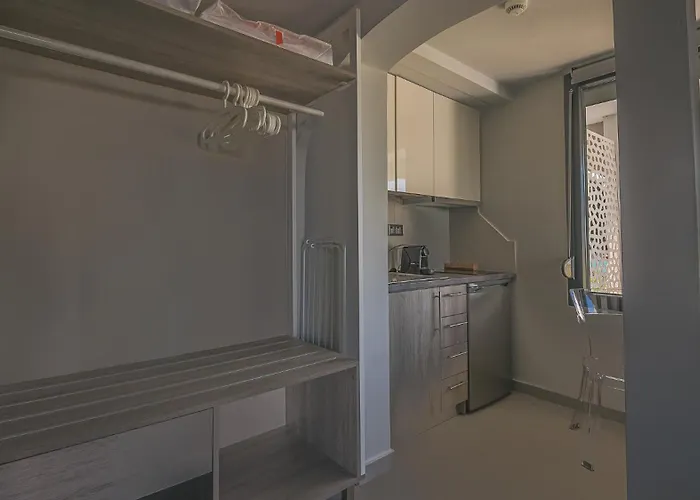 Lejlighedshotel Electra Beachfront Suites,