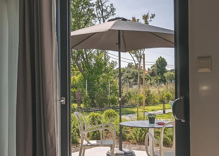 Lejlighedshotel Electra Beachfront Suites, 3*