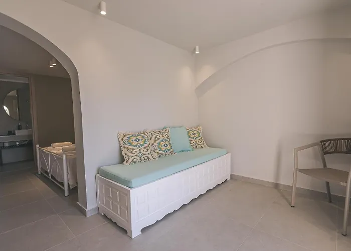 Lejlighedshotel Electra Beachfront Suites, Néa Irákleia