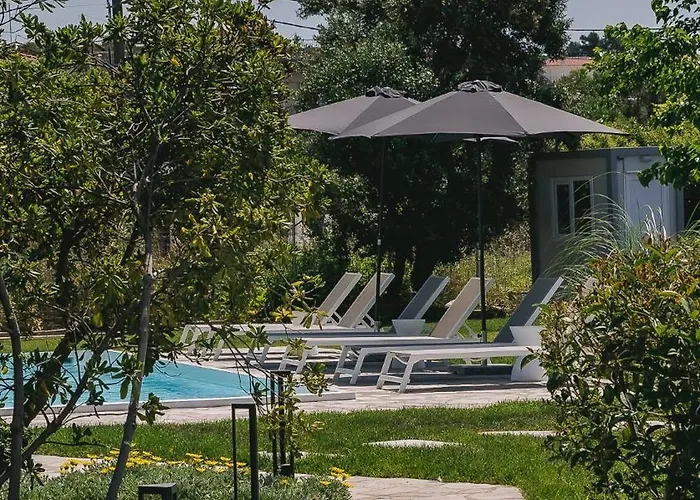 Electra Beachfront Suites, Lejlighedshotel Néa Irákleia